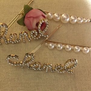 Hair barrettes 4 pc set.